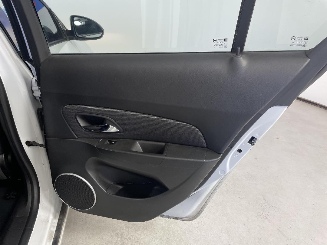 Photo '17' of Holden Cruze Equipe