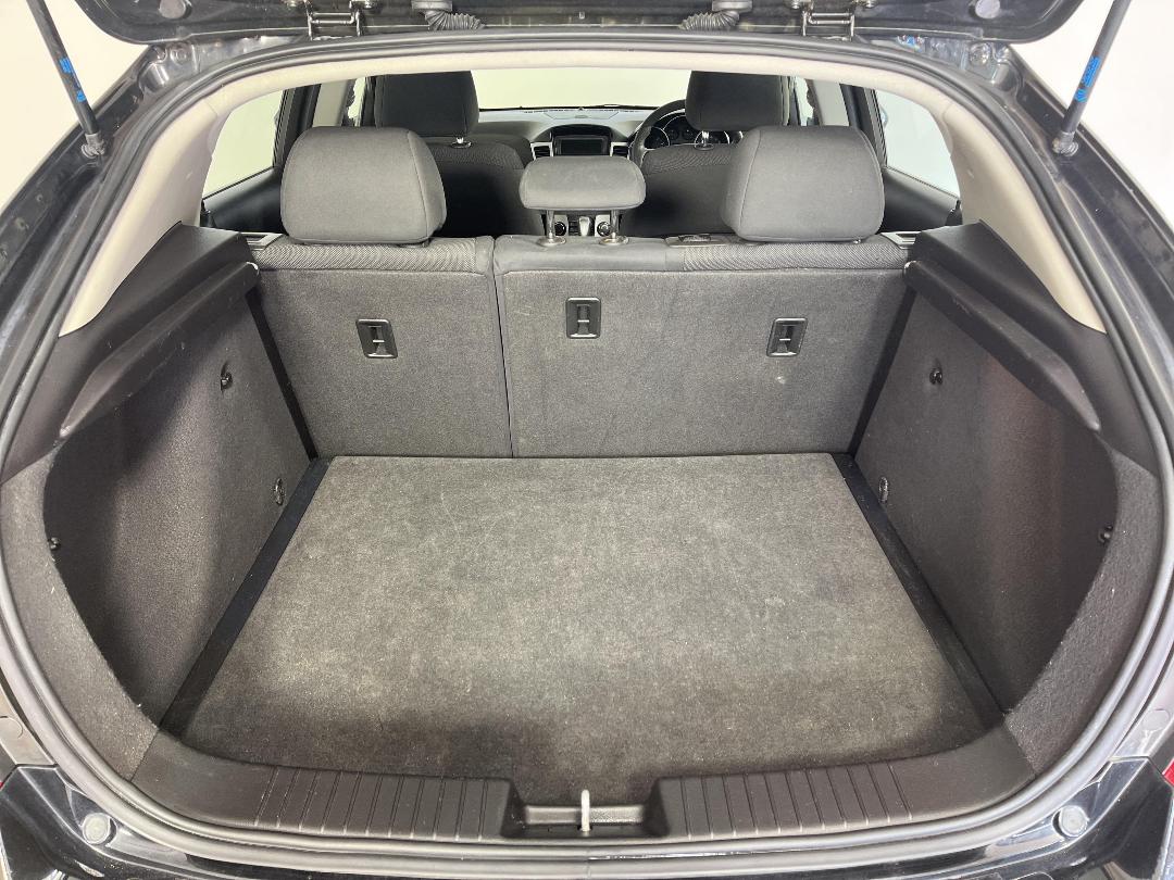 Photo '12' of Holden Cruze CD HB T