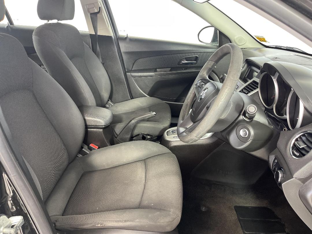 Photo '14' of Holden Cruze CD HB T