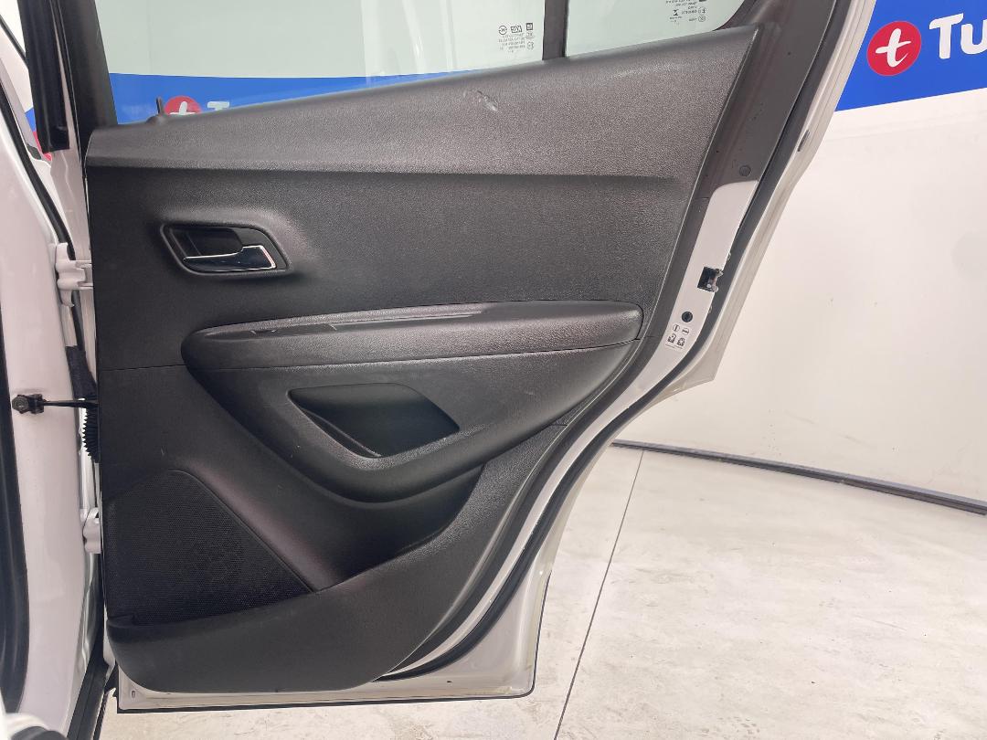 Photo '19' of Holden Trax Photo '19' of Holden Trax