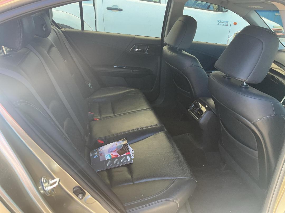 Photo '7' of Honda Accord Photo '7' of Honda Accord