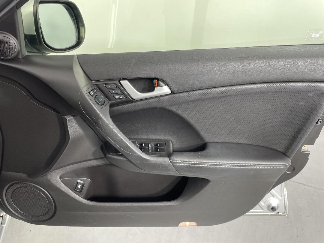 Photo '15' of Honda Accord