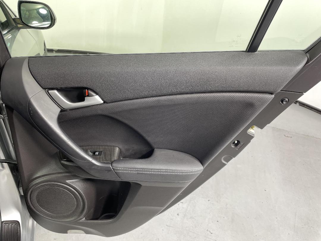 Photo '19' of Honda Accord