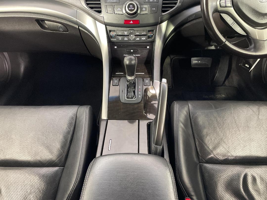 Photo '18' of Honda Accord