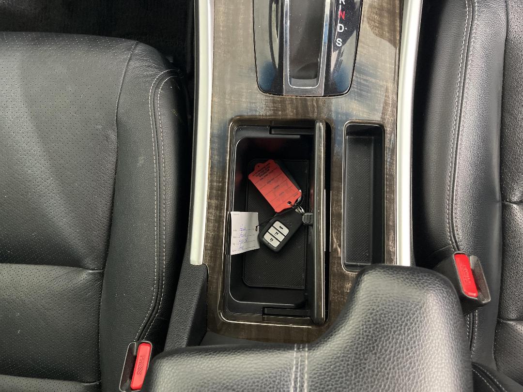 Photo '23' of Honda Accord