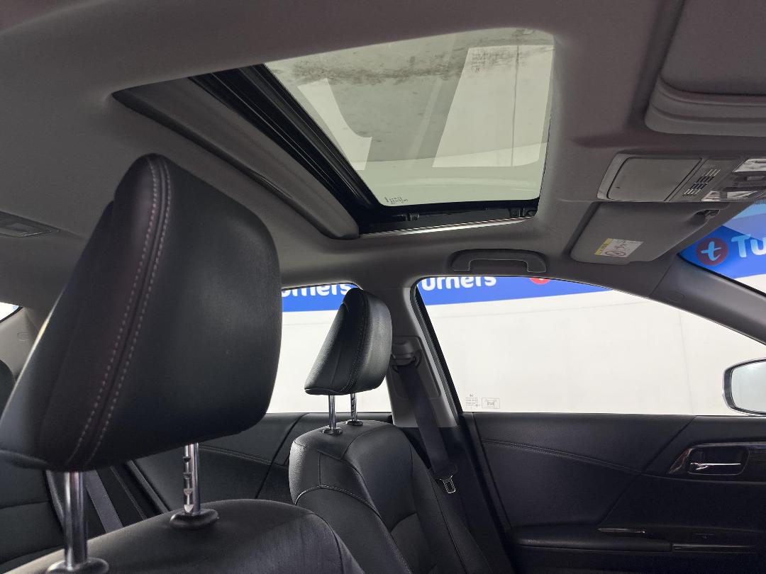 Photo '26' of Honda Accord