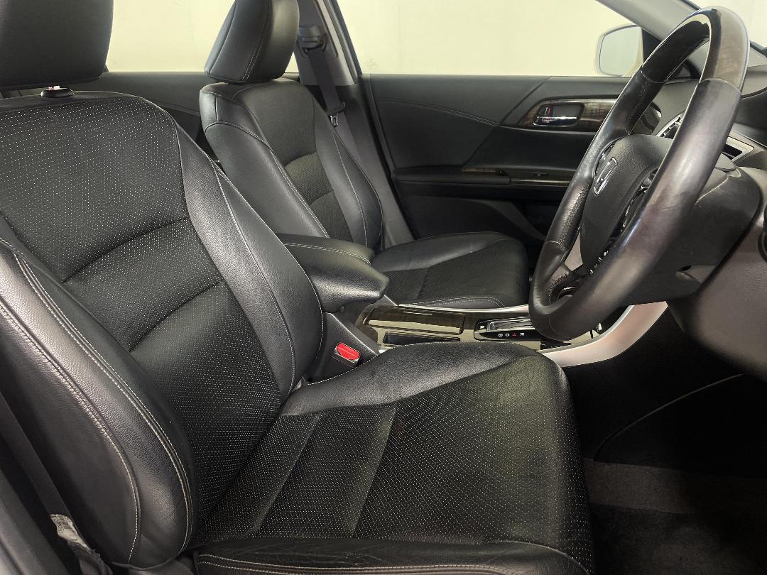 Photo '16' of Honda Accord Photo '16' of Honda Accord