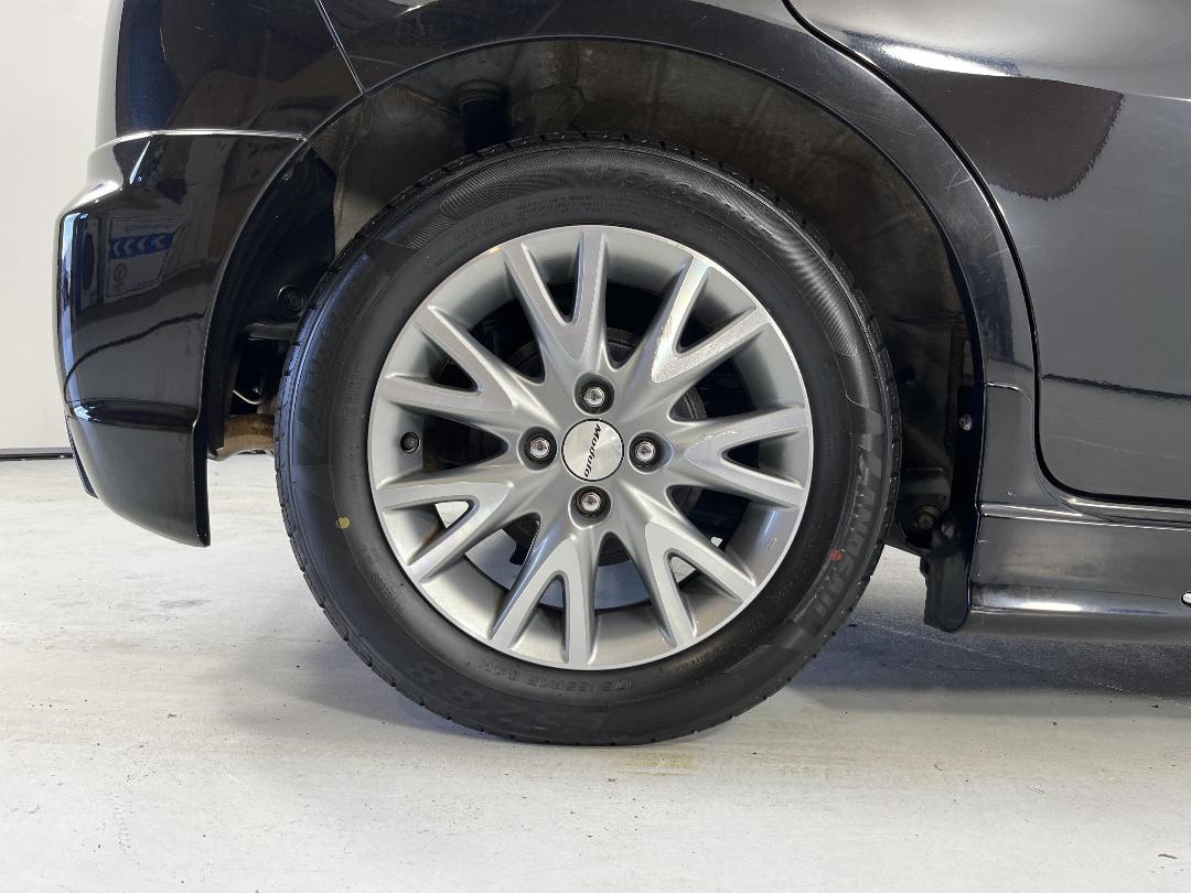 Photo '12' of Honda FIT