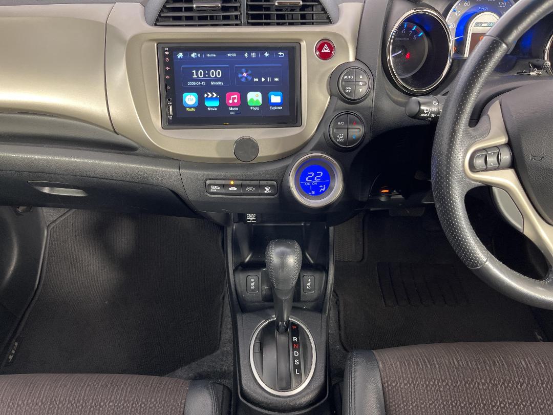 Photo '18' of Honda FIT