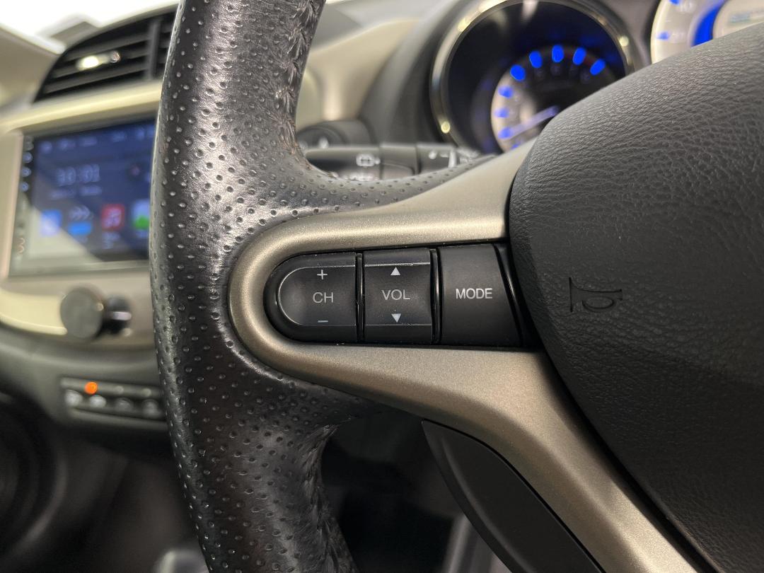 Photo '26' of Honda FIT