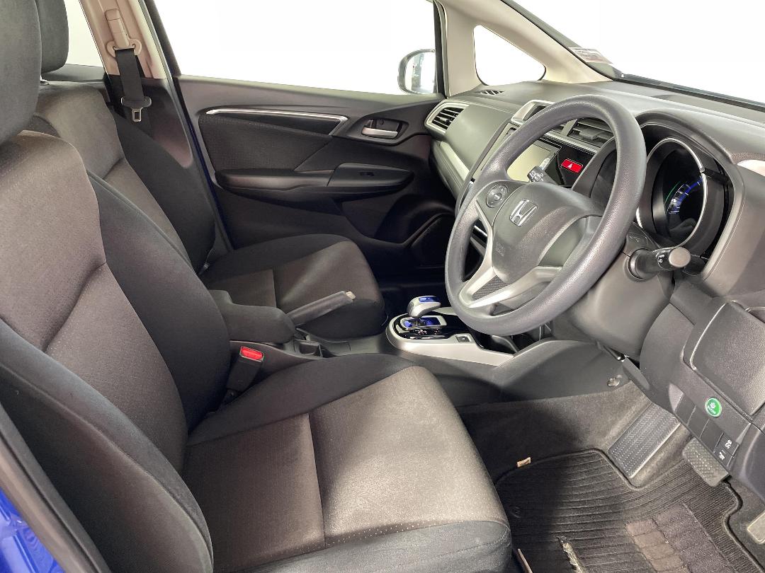 Photo '16' of Honda FIT