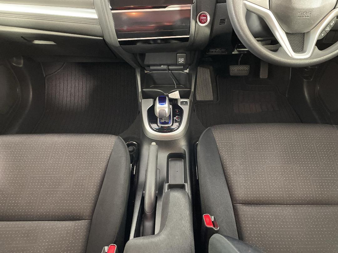 Photo '18' of Honda FIT