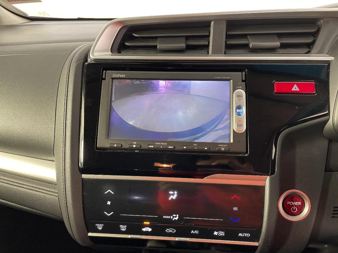 Photo '28' of Honda FIT