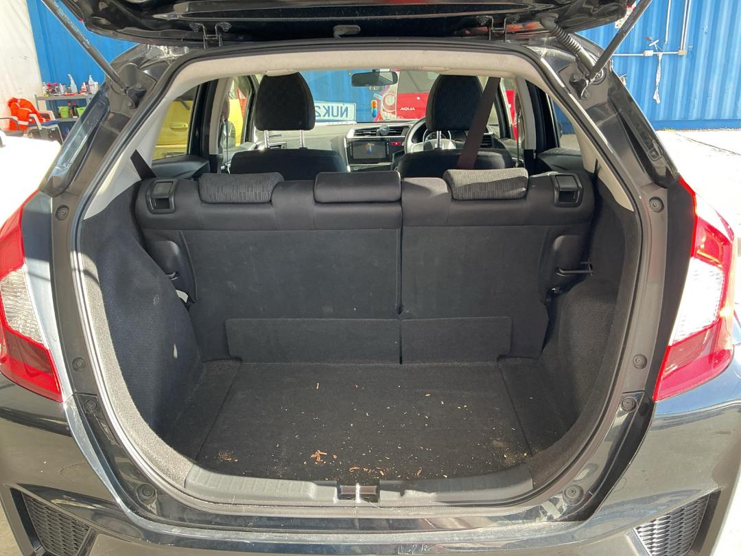 Photo '5' of Honda FIT Photo '5' of Honda FIT