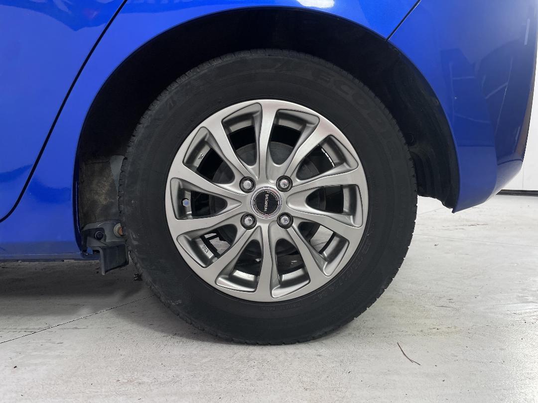 Photo '11' of Honda FIT