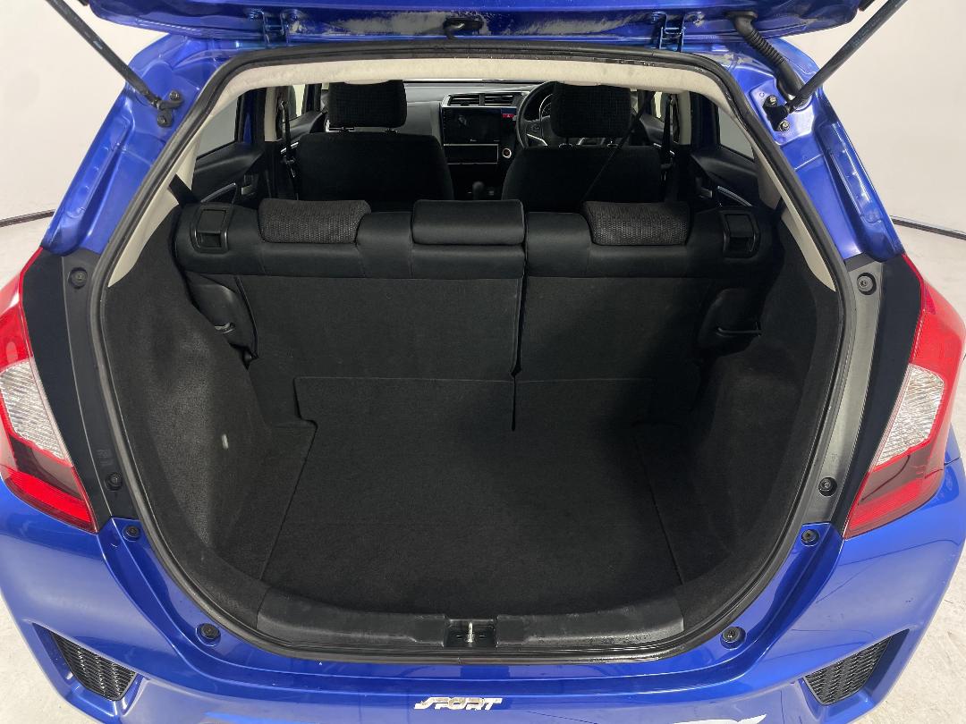 Photo '14' of Honda FIT