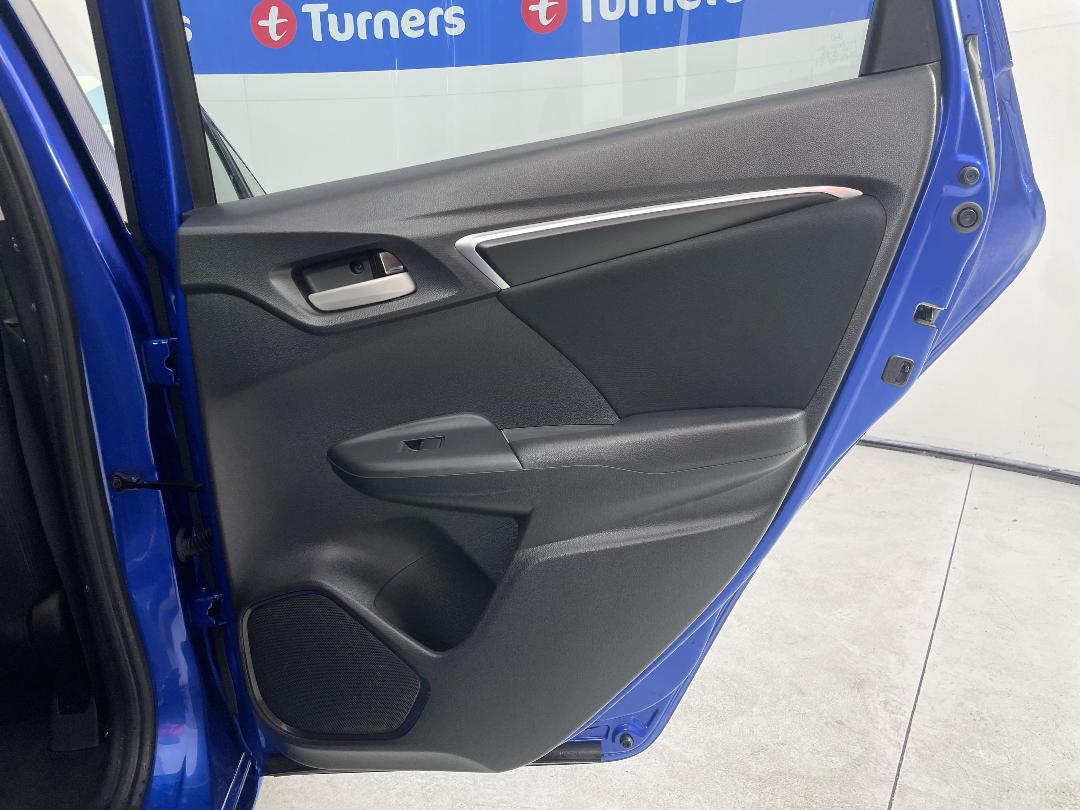 Photo '19' of Honda FIT