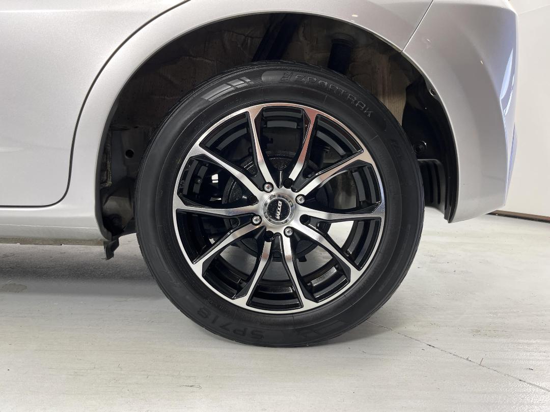 Photo '11' of Honda FIT