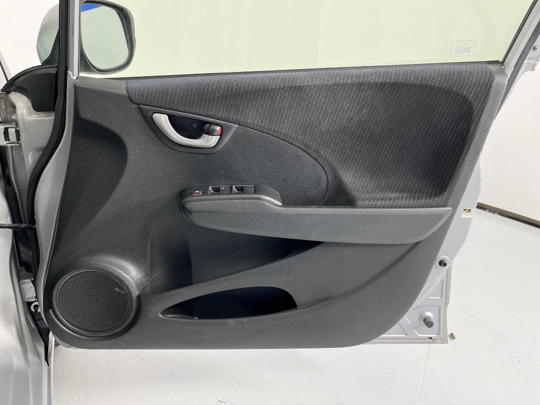 Photo '15' of Honda FIT