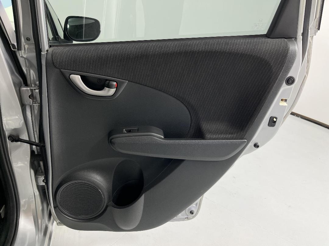 Photo '19' of Honda FIT