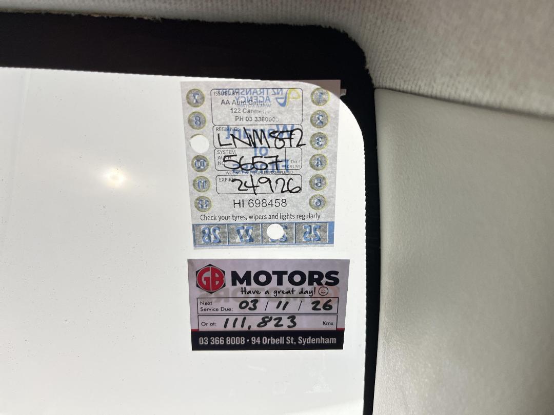 Photo '28' of Honda FIT