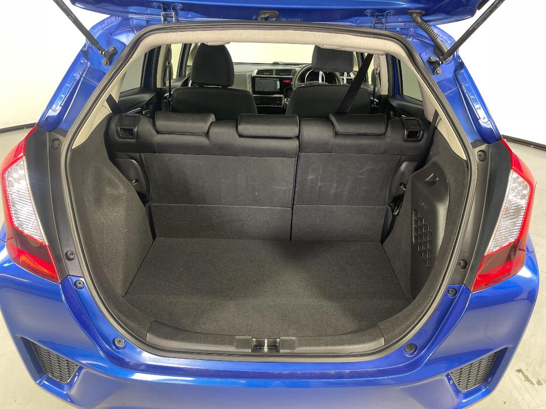 Photo '14' of Honda FIT