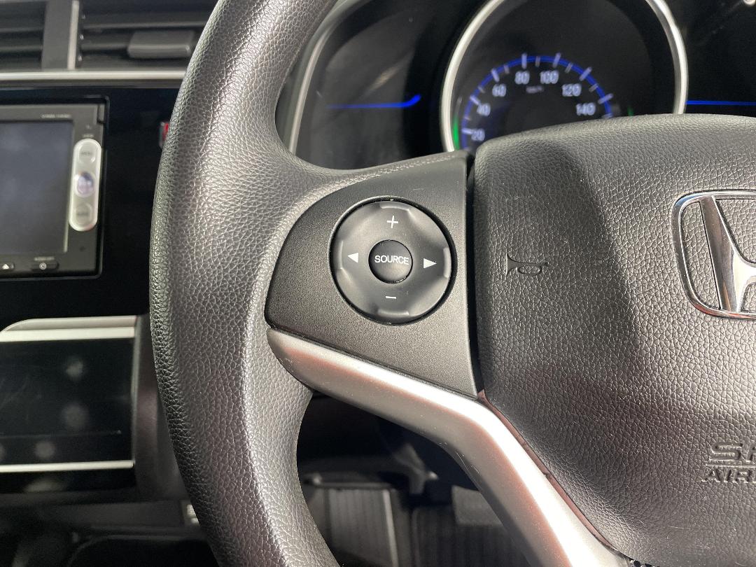 Photo '26' of Honda FIT