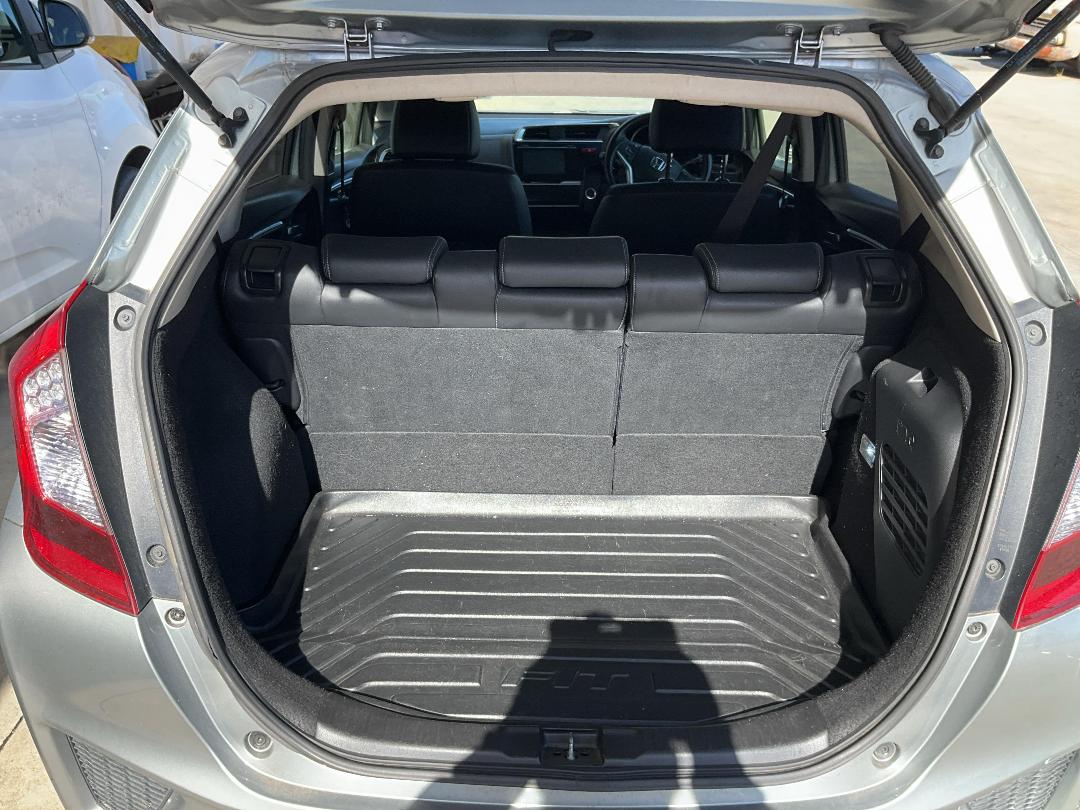 Photo '11' of Honda FIT Photo '11' of Honda FIT