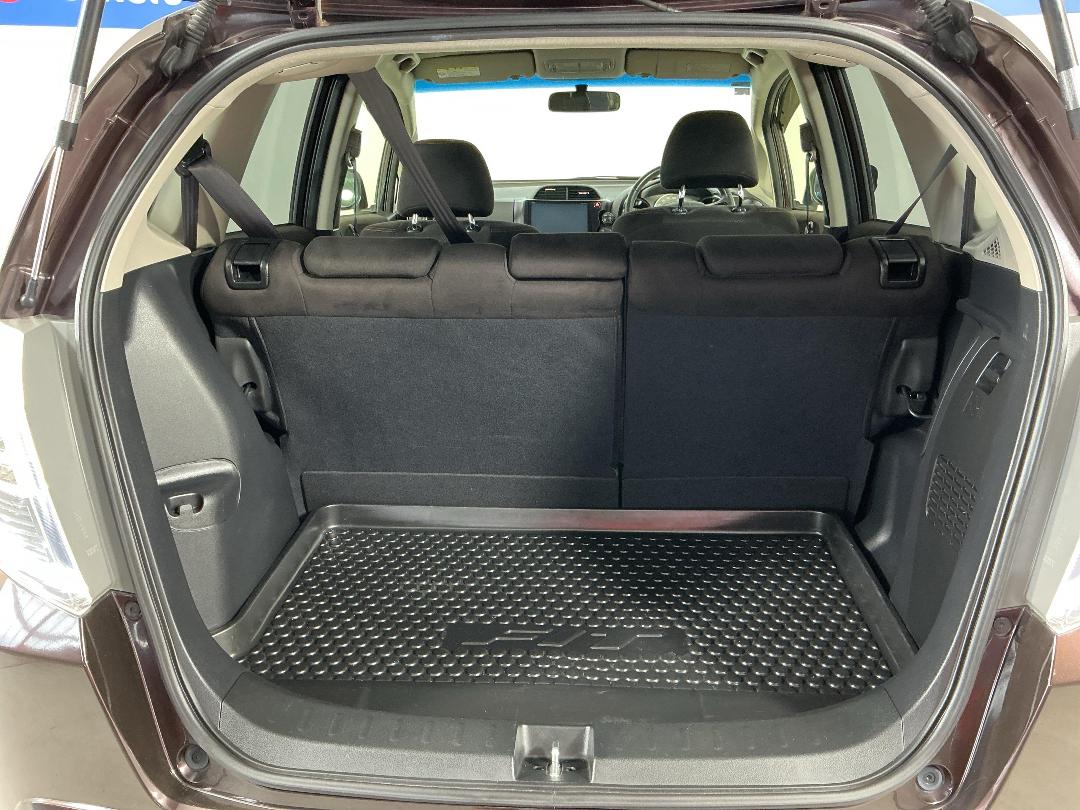 Photo '14' of Honda FIT