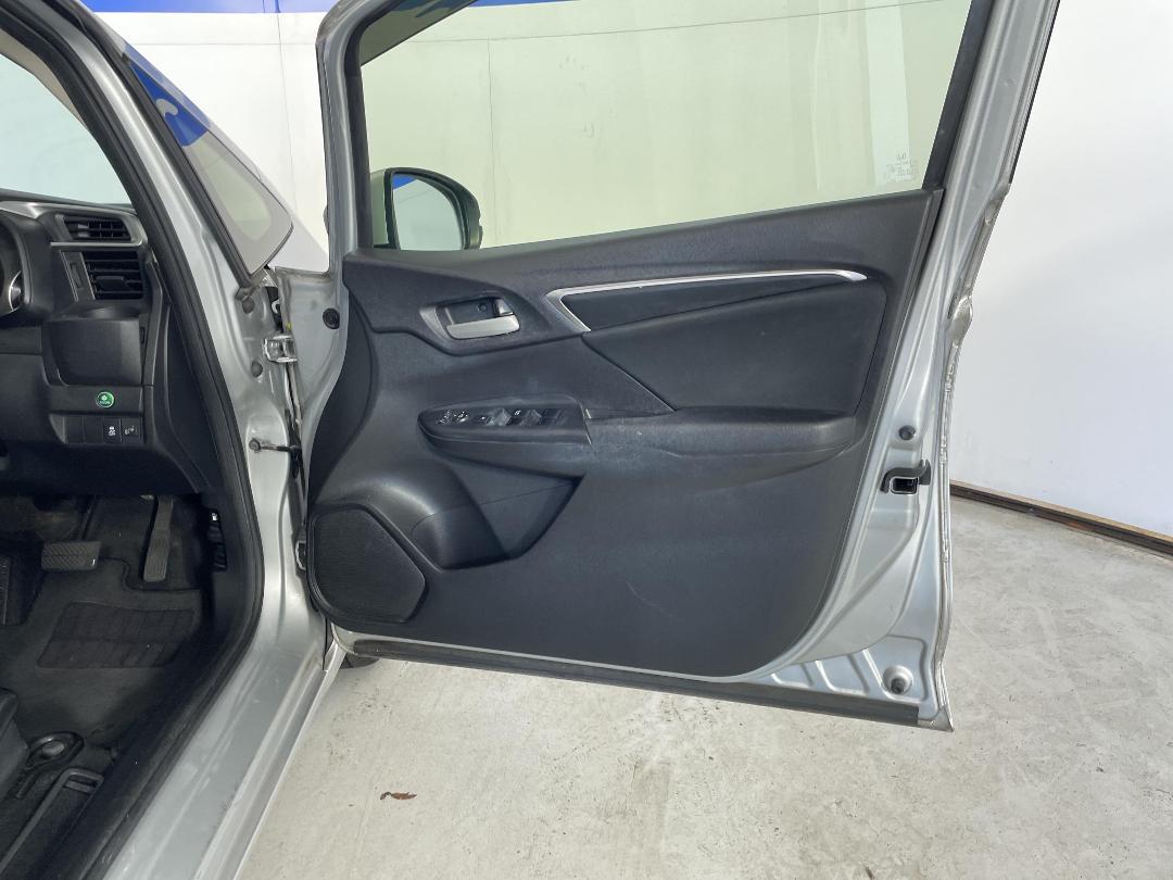 Photo '15' of Honda FIT