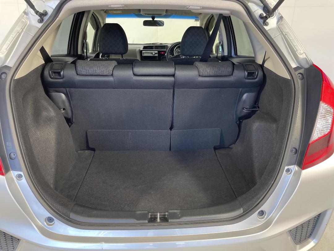 Photo '14' of Honda FIT