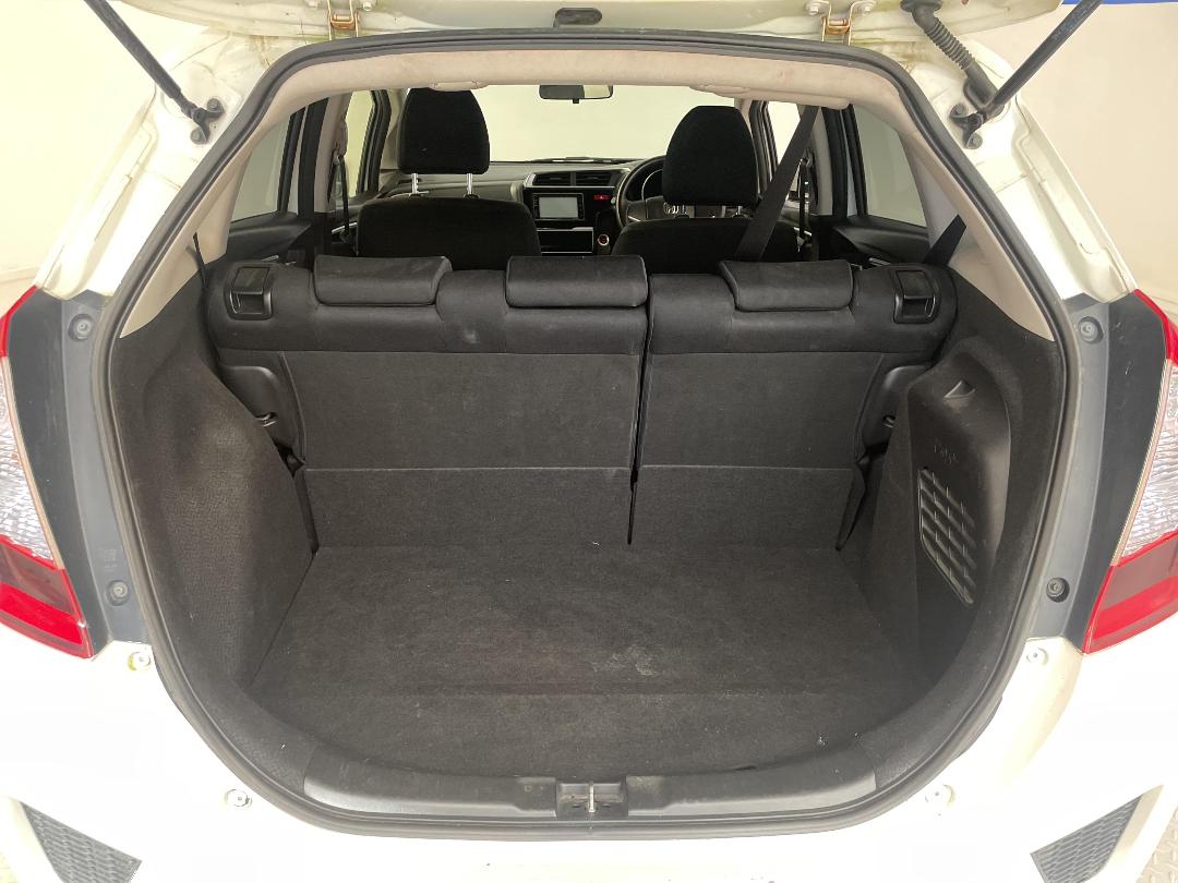 Photo '14' of Honda FIT