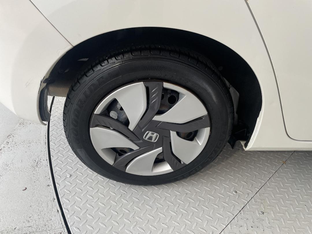 Photo '12' of Honda FIT