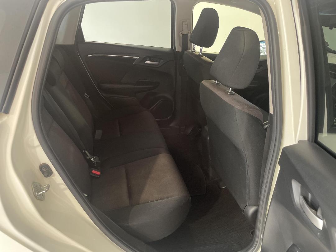 Photo '20' of Honda FIT