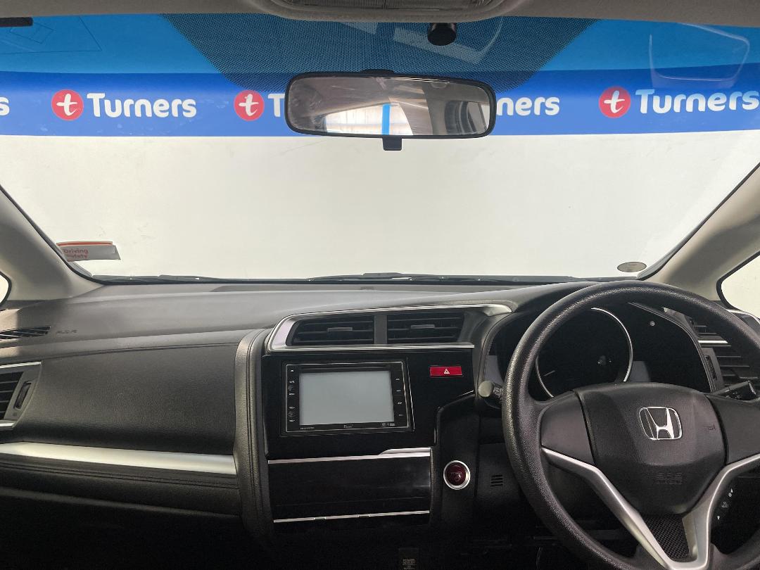 Photo '17' of Honda FIT