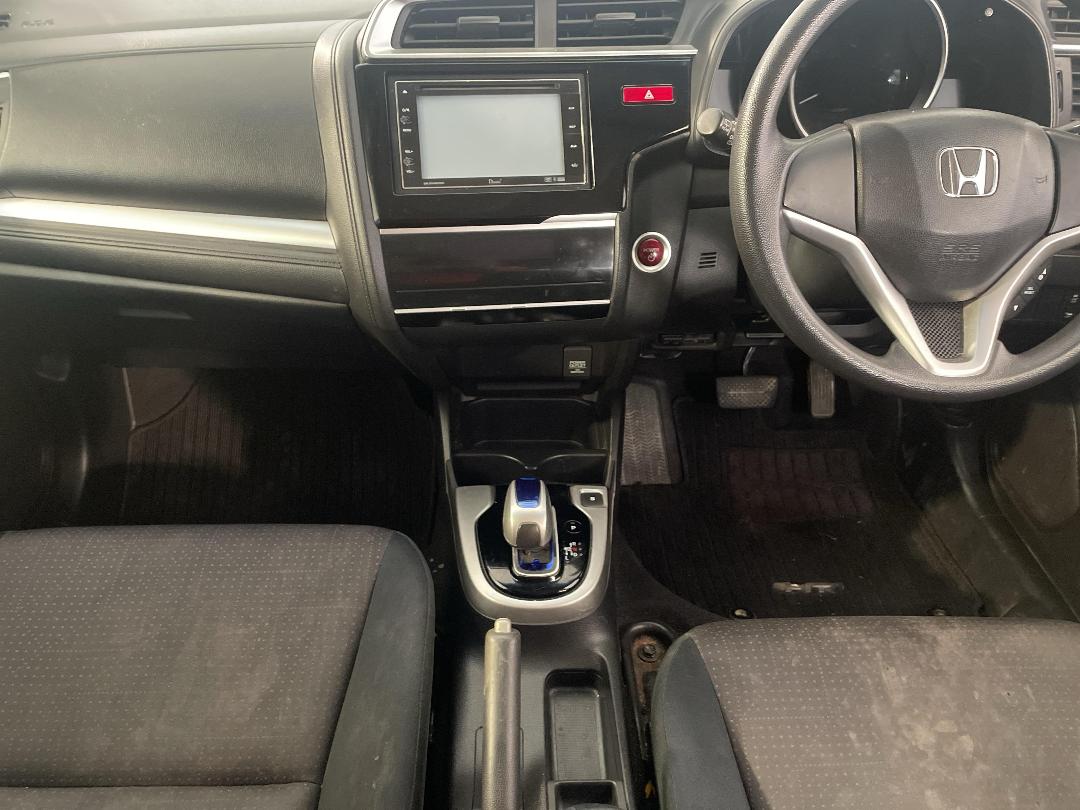 Photo '18' of Honda FIT