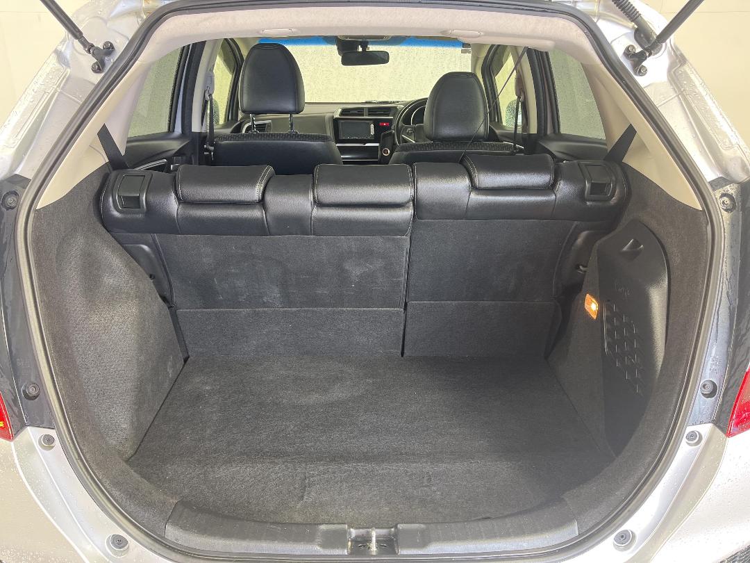 Photo '14' of Honda FIT Photo '14' of Honda FIT