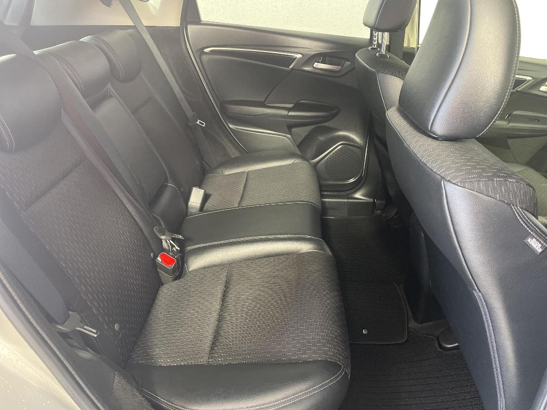 Photo '20' of Honda FIT Photo '20' of Honda FIT