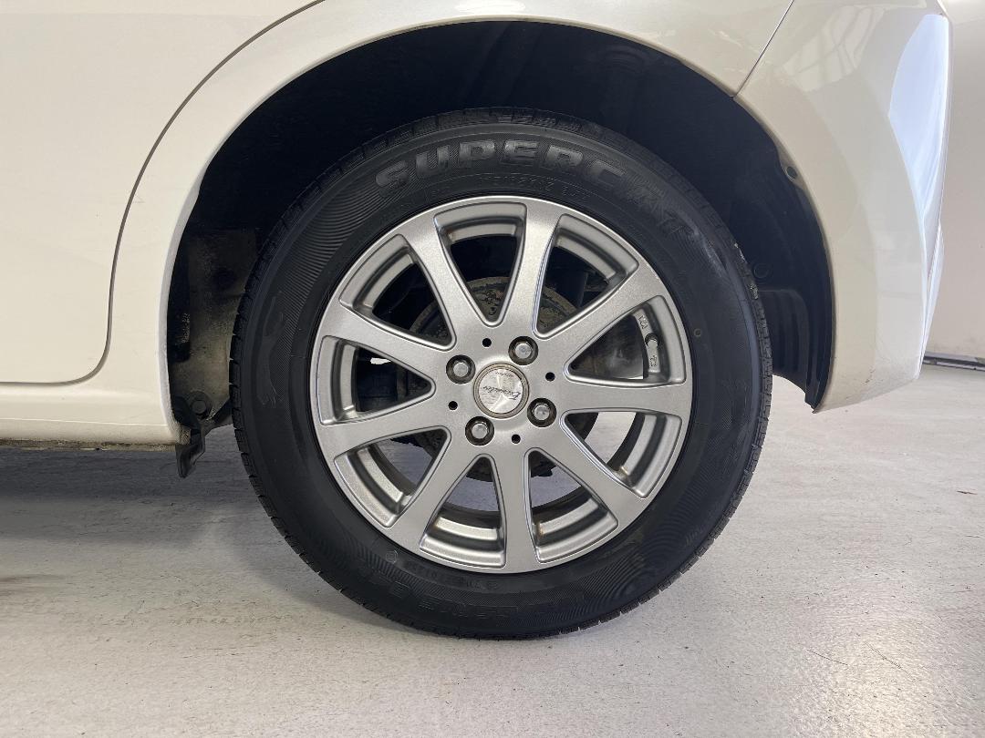 Photo '11' of Honda FIT