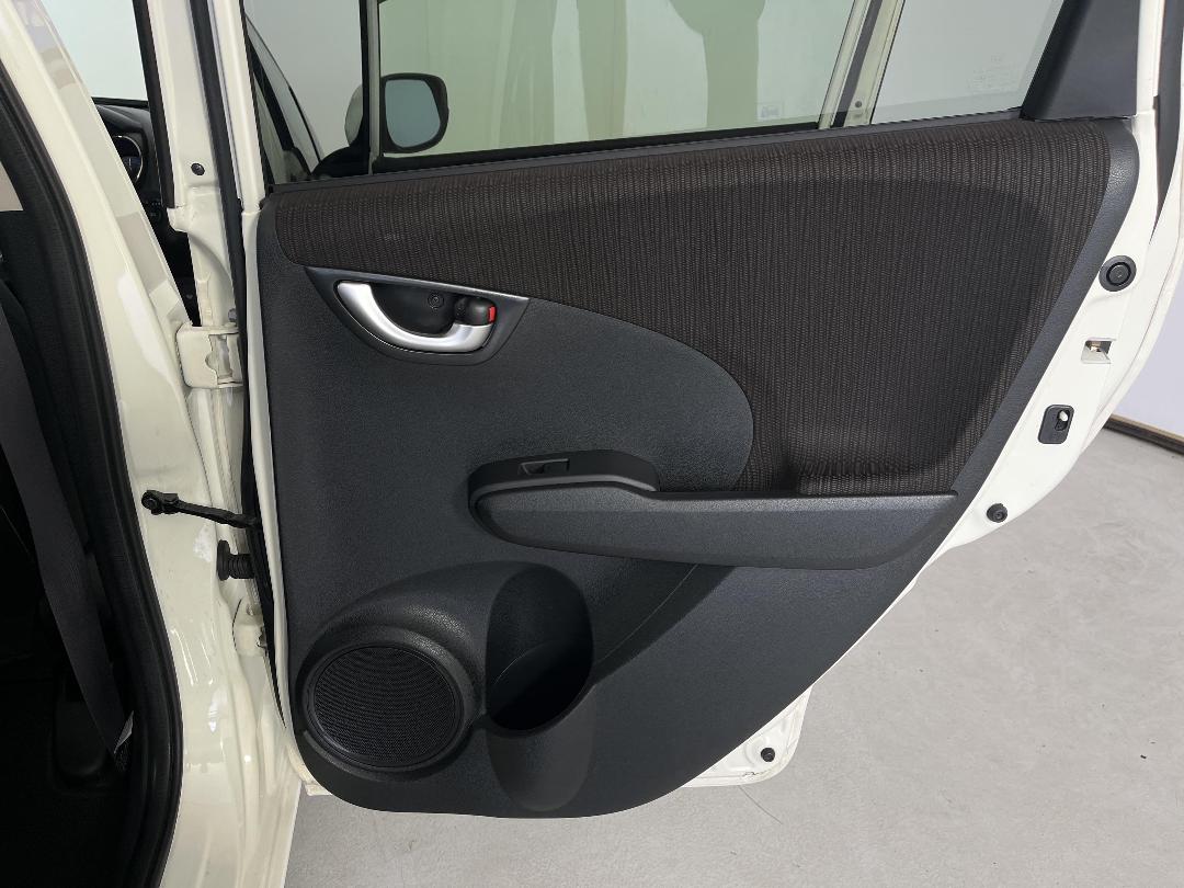 Photo '19' of Honda FIT