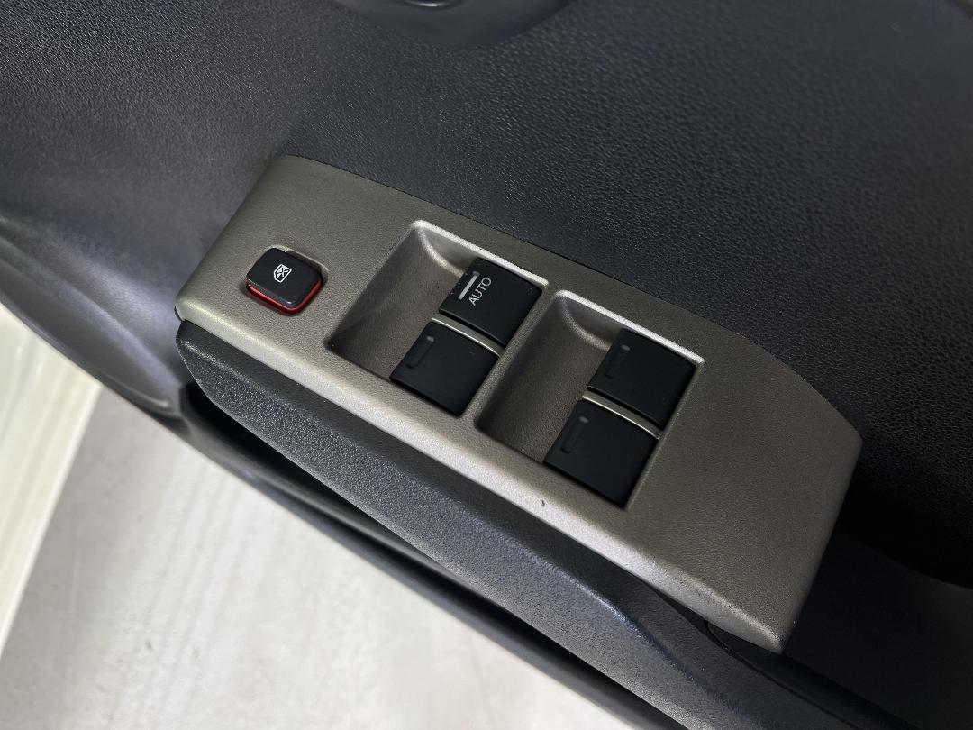 Photo '23' of Honda FIT