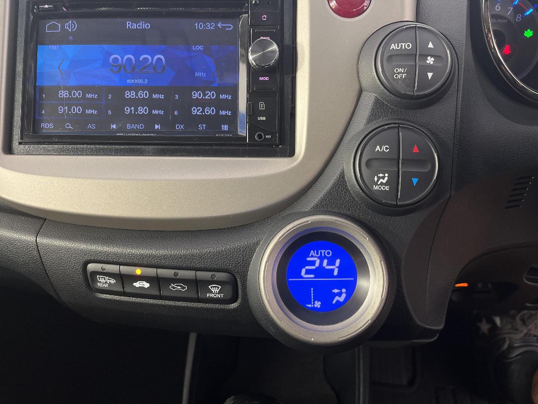 Photo '28' of Honda FIT