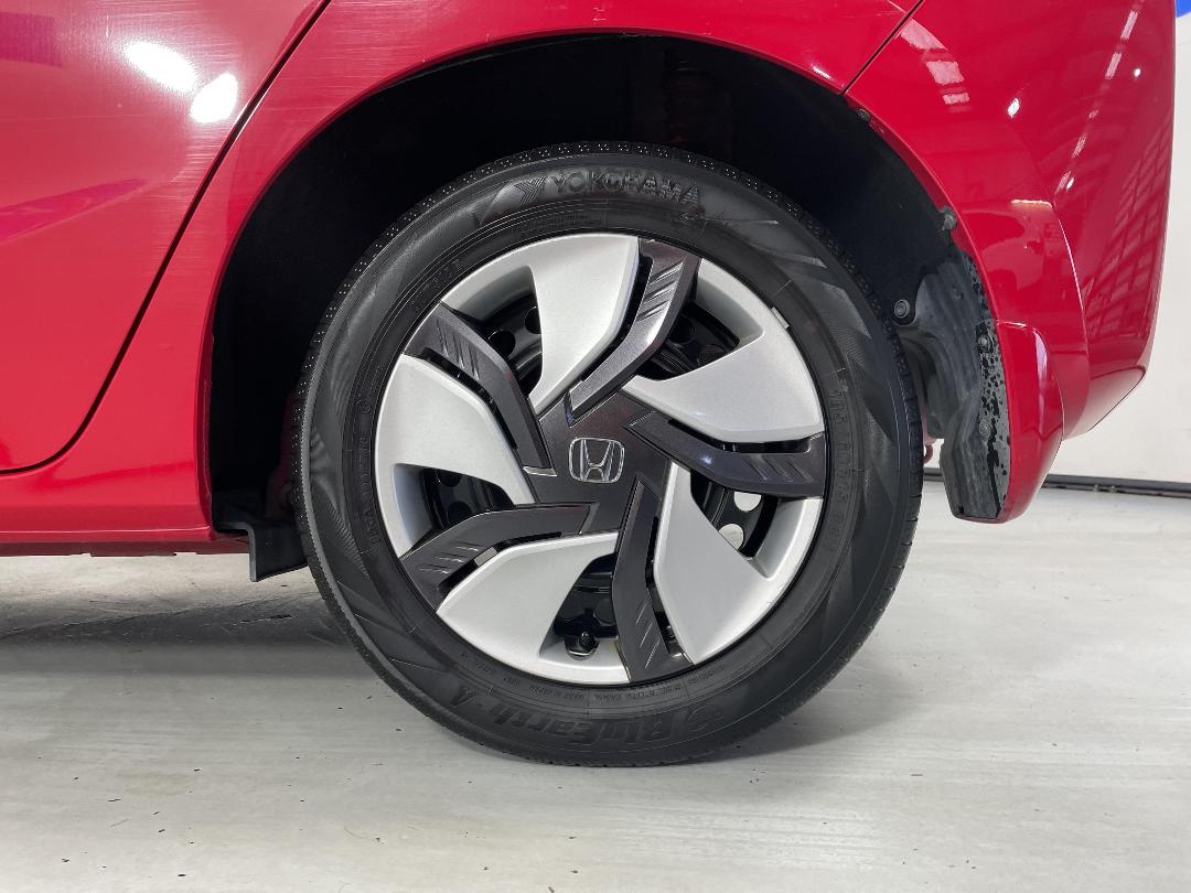 Photo '11' of Honda FIT