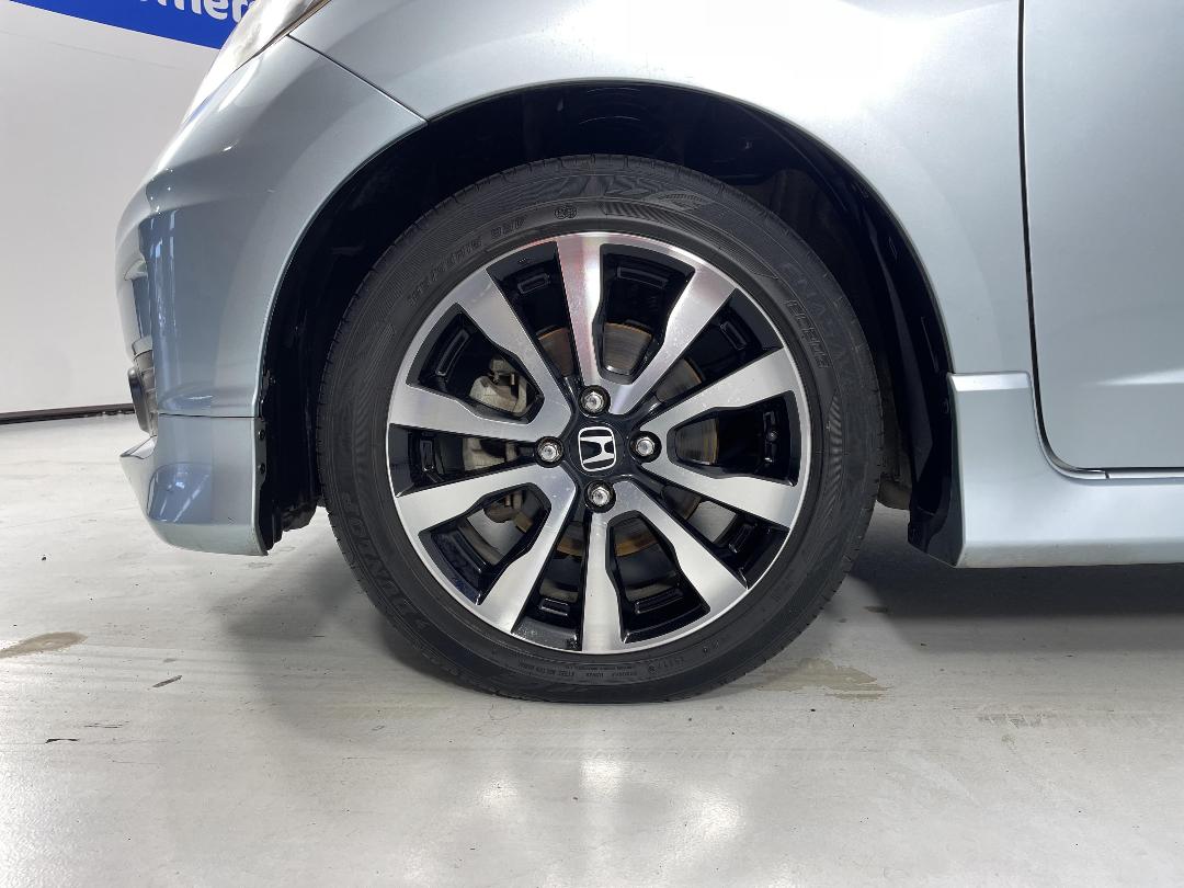 Photo '10' of Honda FIT