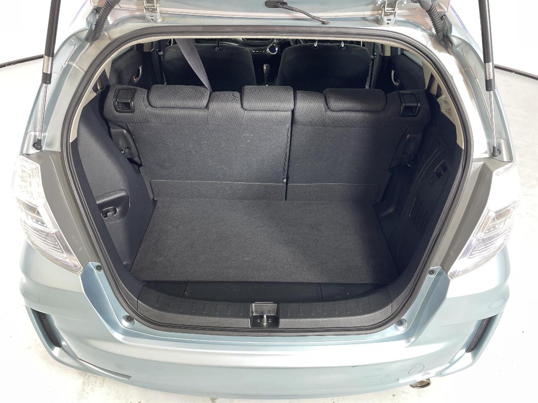 Photo '14' of Honda FIT