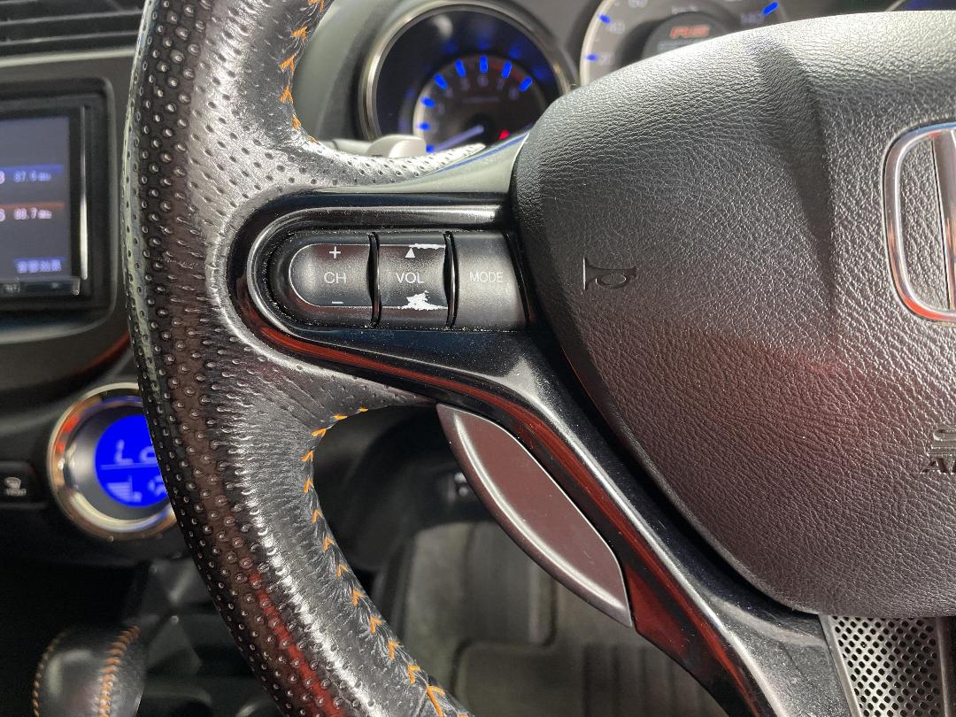 Photo '23' of Honda FIT