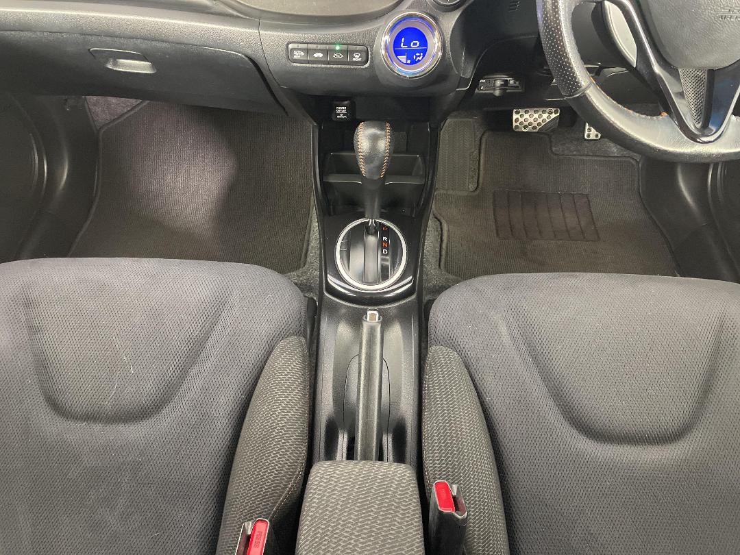 Photo '18' of Honda FIT