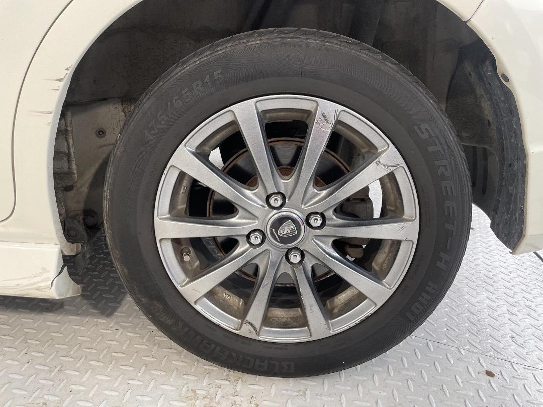 Photo '11' of Honda FIT