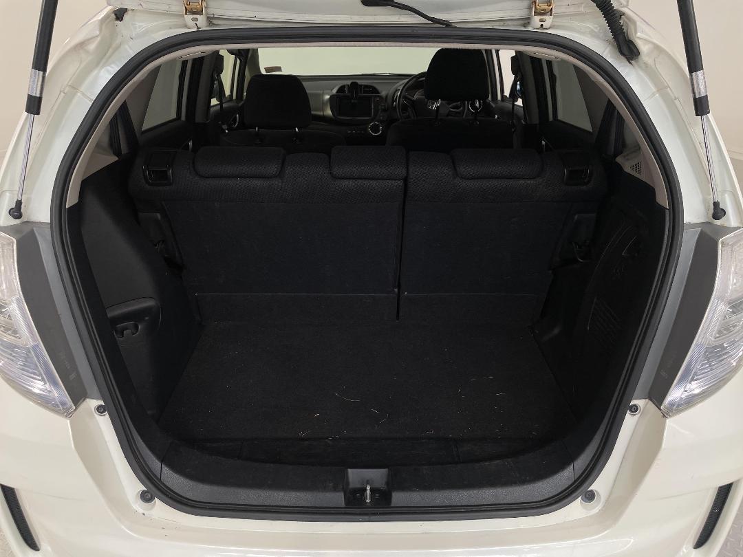 Photo '14' of Honda FIT