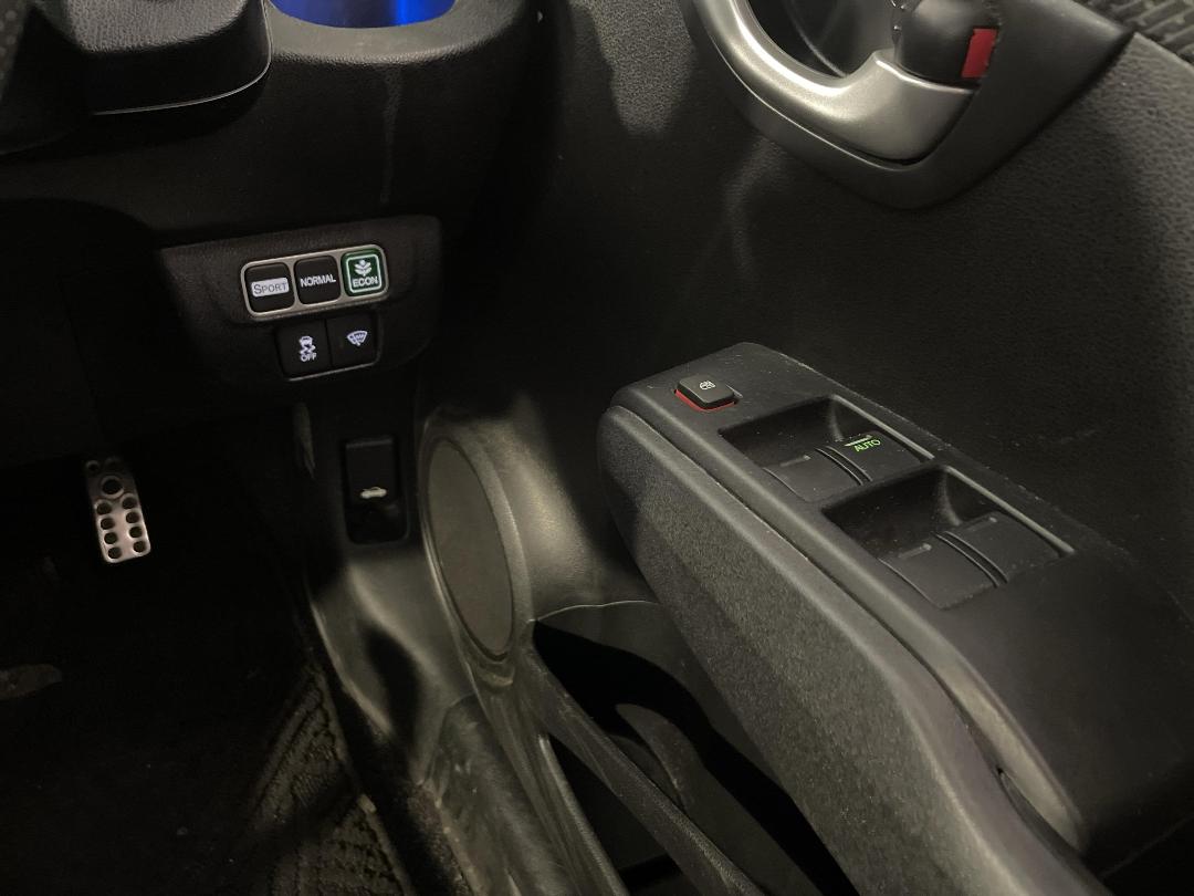 Photo '25' of Honda FIT